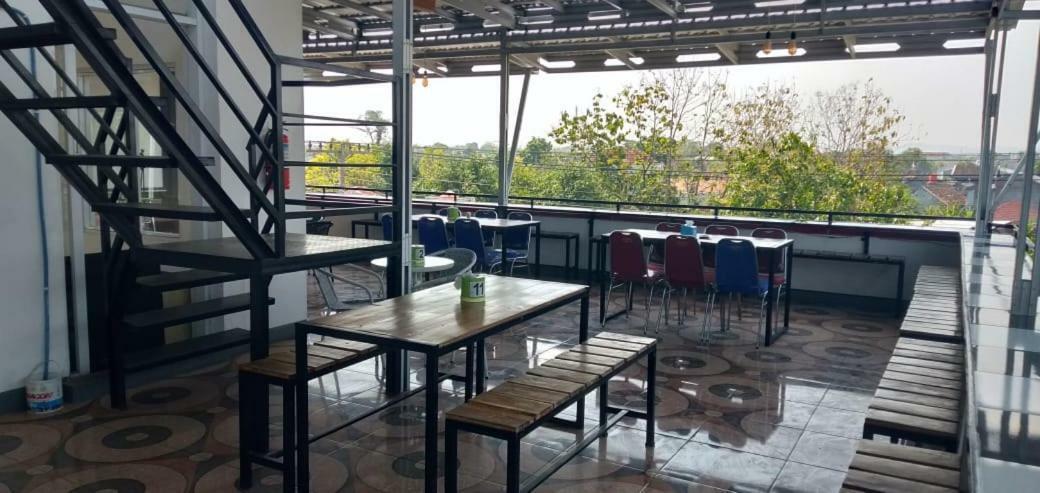 Jaya Sakti Hotel Blora Eksteriør bilde